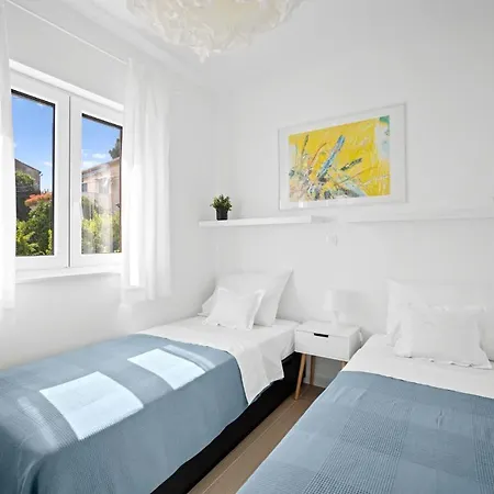 Urban Loft Next To The Beach Trogir Exterior photo