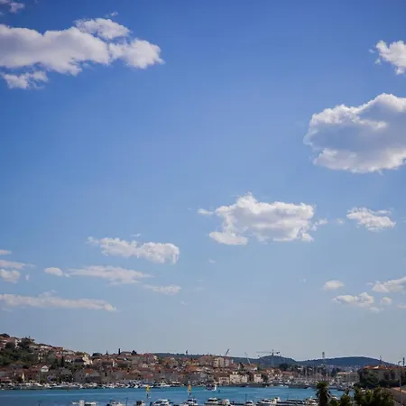 Urban Loft Next To The Beach Trogir Exterior photo